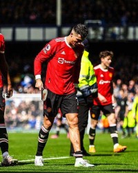 kaiyun-打掉小球迷手机C罗道歉 并邀他到老特拉福德观赛