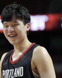 杨瀚森真值5亿！开拓者全美直播场次翻倍，超8大强队，错怪苏群了