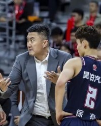 开云APP-广东终结广厦主场18连胜！杜锋却遭质疑，媒体人怒了：到底想干嘛